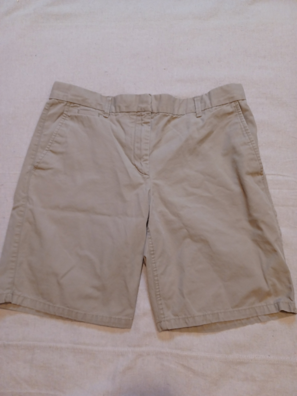 GAP Boyfriend Roll-Up Khaki Shorts Women's Size 6